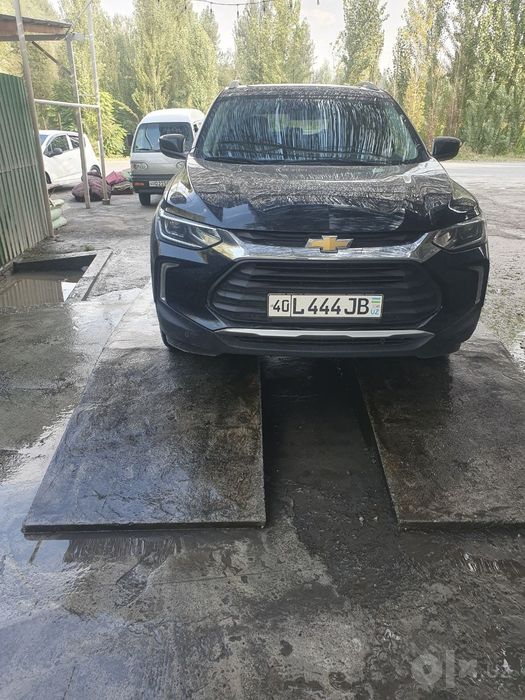 Tracker 2 premier sotiladi