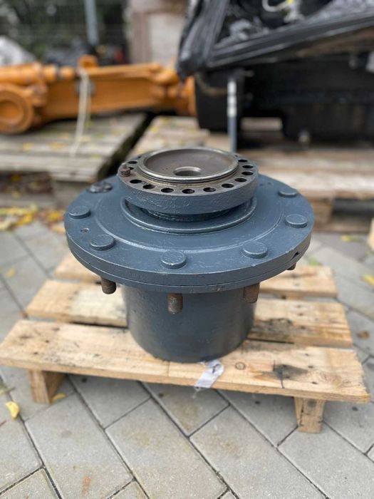 Butuc roata LIEBHERR A316 - Piese de schimb LIEBHERR