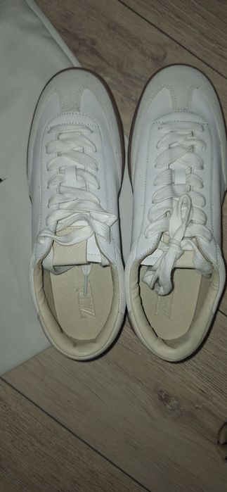 Чисто нови кецове