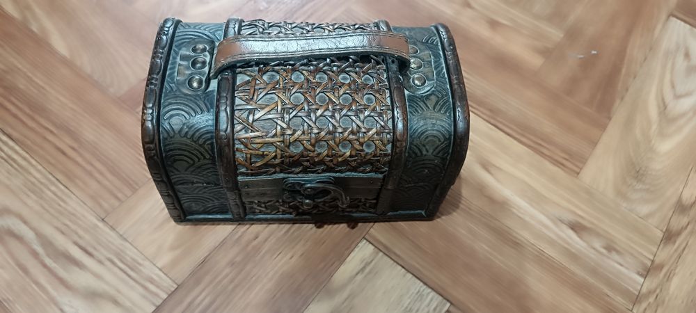 Продам шкотулку ручной работы