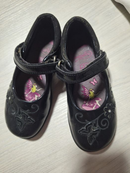 Сандали, сланцы, туфли