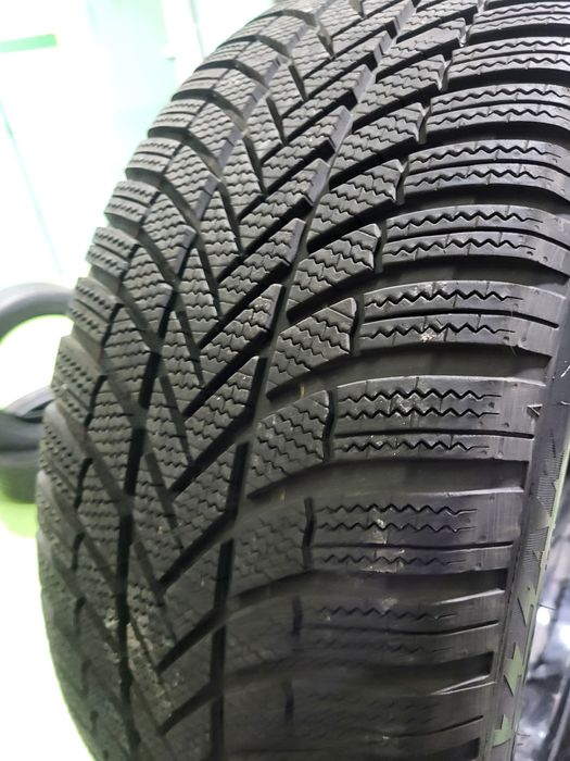 4 бр зимни 235/55/19 Bridgestone