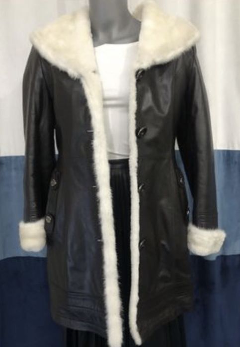 Отдам даром дубленку 44 рр