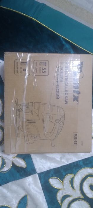 Продаеться Лобзик электрический