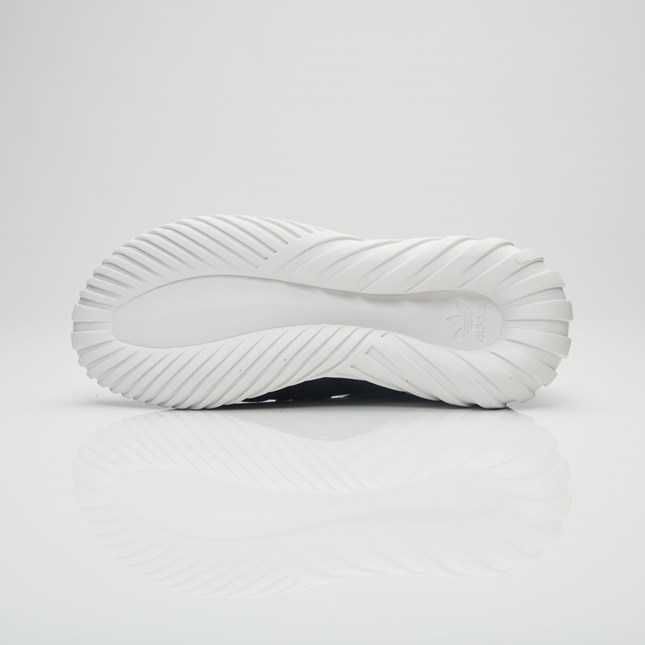 Adidasi Adidas Tubular Doom marimea 43 1/3