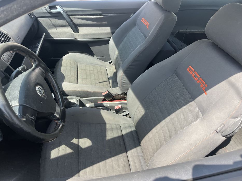 Vand oglinda stanga si dreapta Volkswagen Polo 9n manuale cu semnaliza