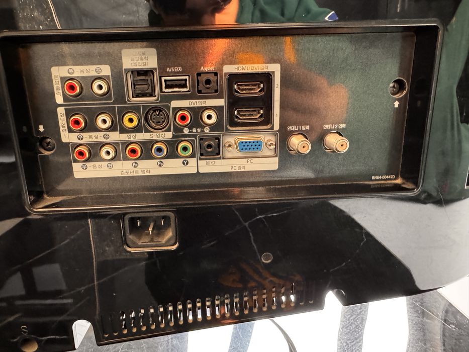 Телевизор Samsung 32” LCD LN32R71BD