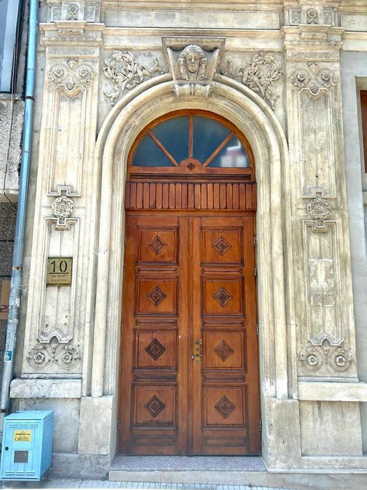 165кв.м., Исторически музей, ет.3, нов, три спални, асансьор