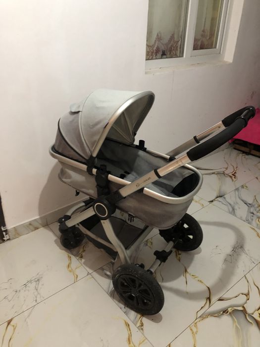 Vand carut pentru copii