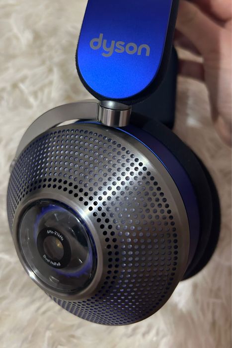 Продам наушники Dyson