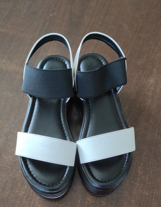 Sandale marime 36