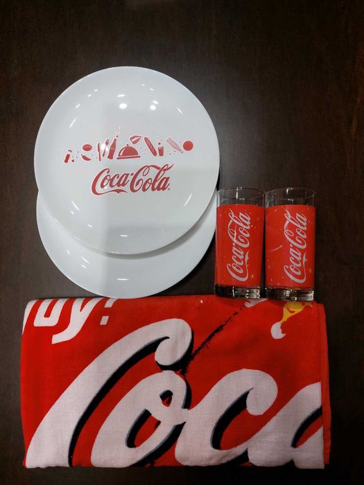 Колекция Кока Кола, Coca Cola (комплект - чаши, чинии, хавлиена кърпа)