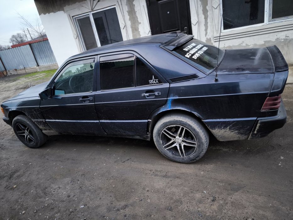 Мерс 190 разбор запчасти