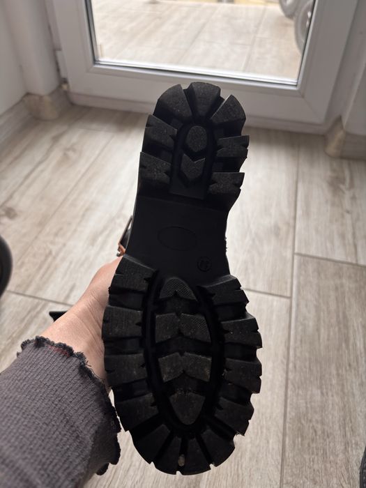 Ghete piele naturala benvenutii