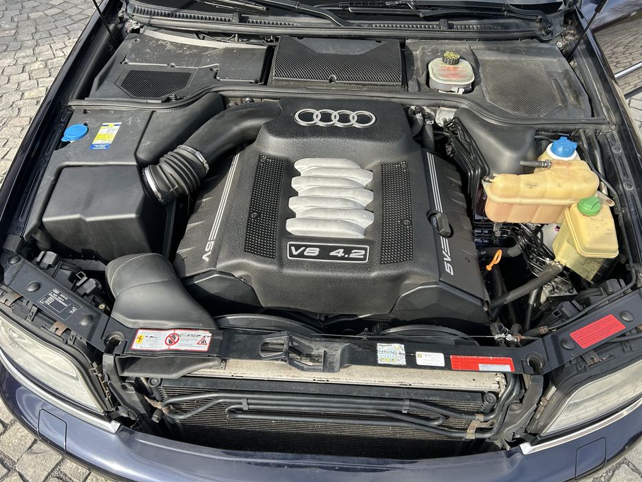 Audi A8 D2, 4.2, V8