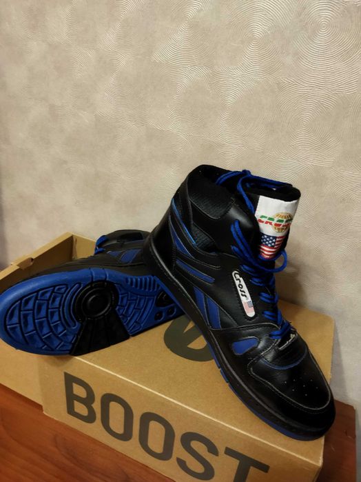 Мужские кроссовки