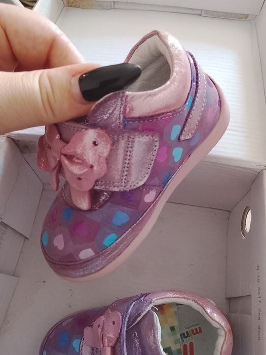 Продам детские ботиночки