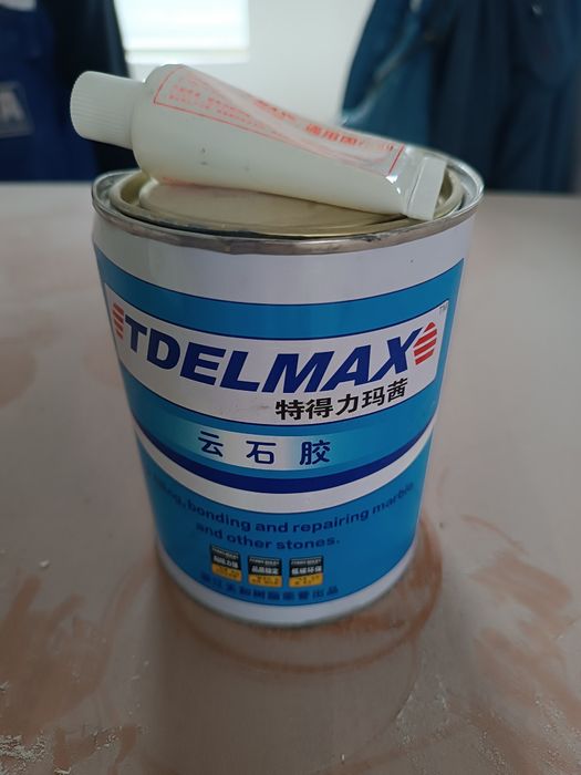 Продам клей Дермакс