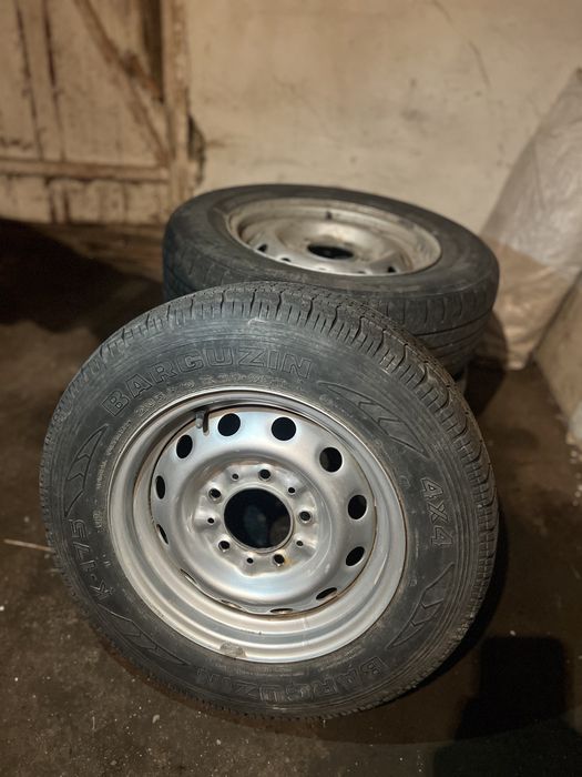 Продам в сборе комплект 205/70/15