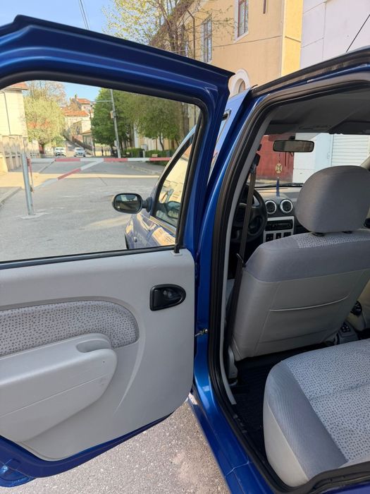 Vand dacia logan  full  unic propietar  de noua