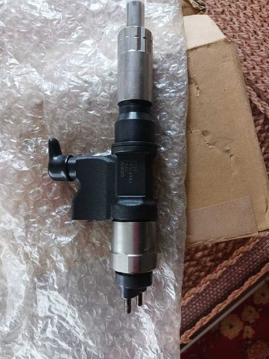 Продавам консумативи за багери  ,камьони .Caterpilar.Hitacho,Isusu,