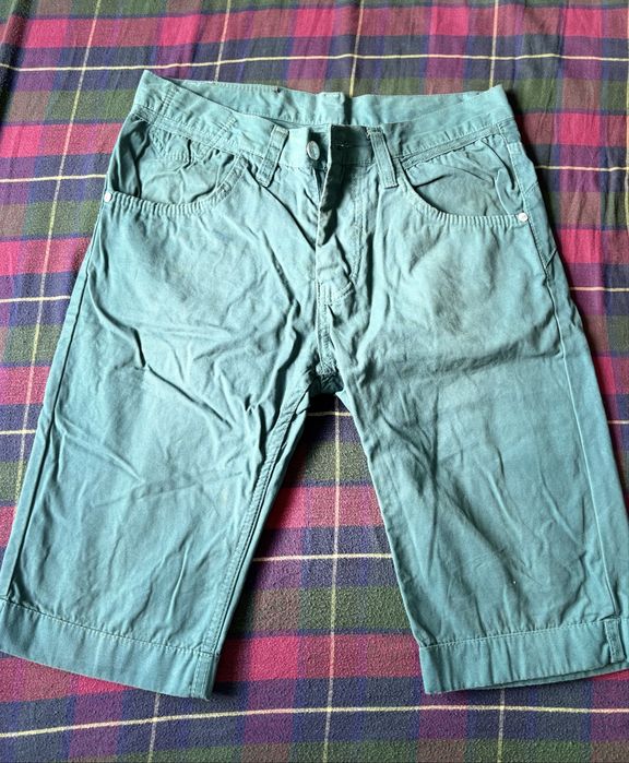 Pantaloni scurti