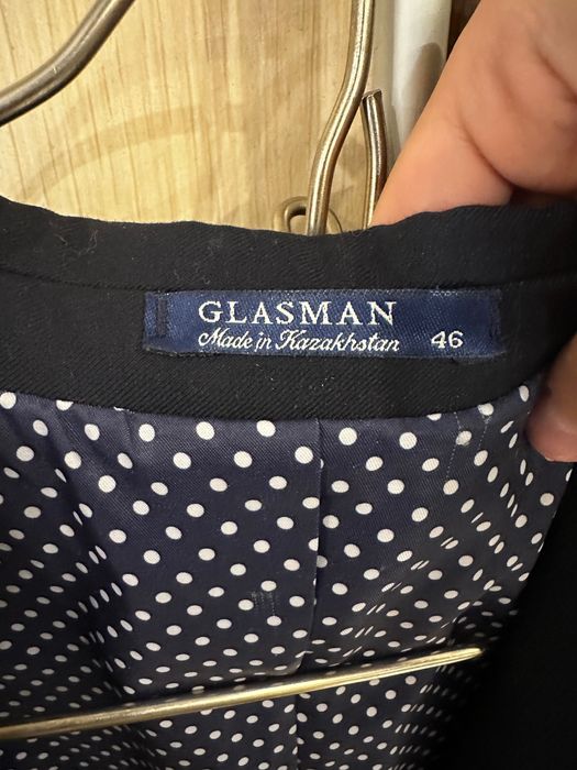 Продам школьный пиджак