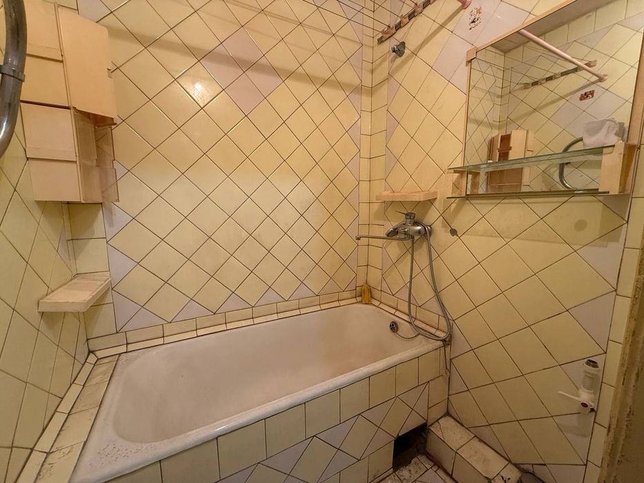 Квартира сотилади срочно