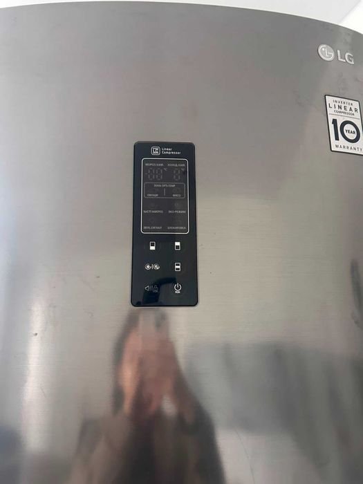 Холодильник LG в хорошем состоянии
