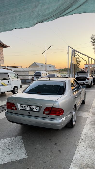 Mercedes benz w210 E280