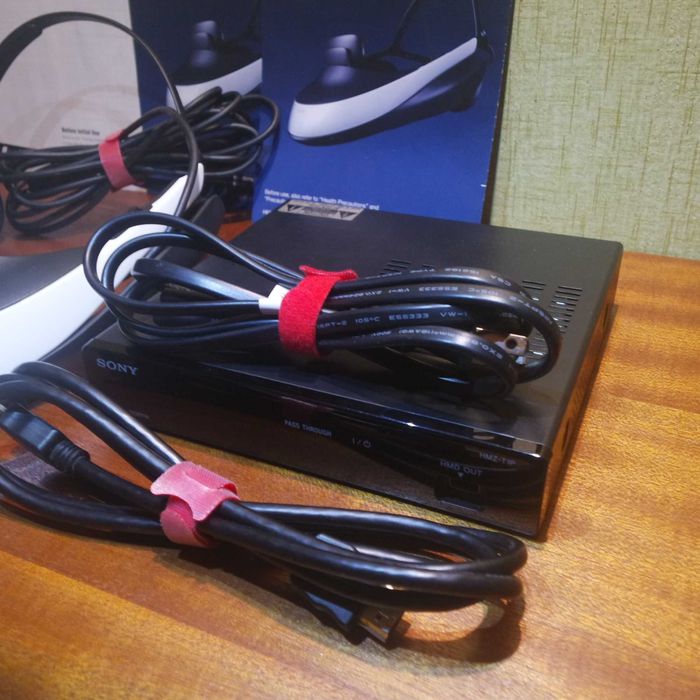 Sony HMZ-T1 2D 3D-кинотеатр