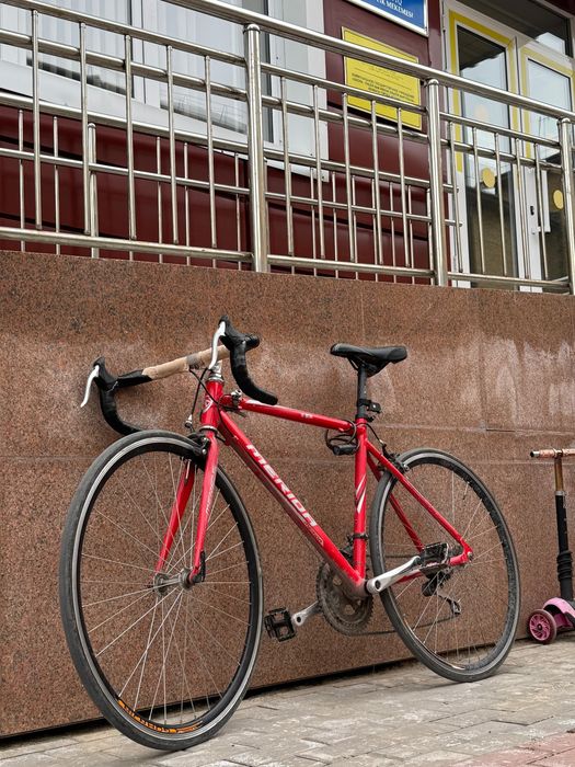 Очень хорошый шоссейник