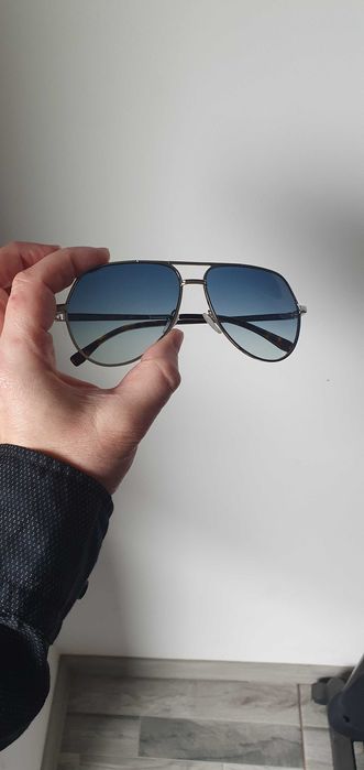 vând ochelari Lacoste