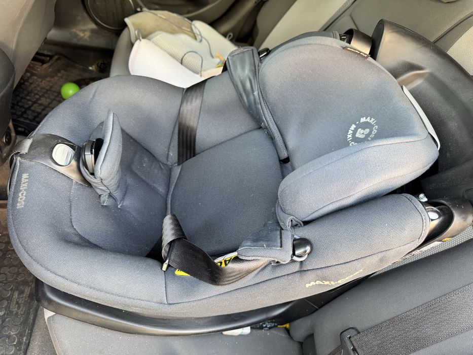 Столче за кола Maxi Cosi Axissfix