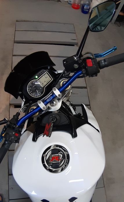 Suzuki gsr 750 an 2015