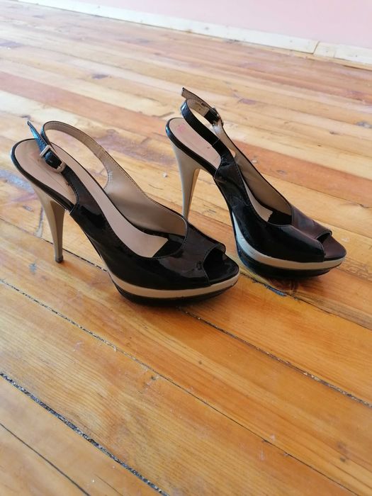 ЕЛЕГАНТНИ Обувки- 35 и 36 номер