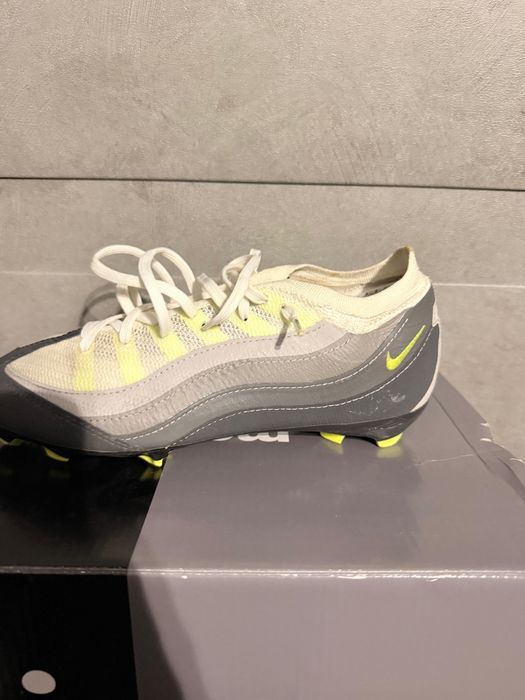 Nike Jr. ZM Vapor 16 Pro AM 95 SE FG,