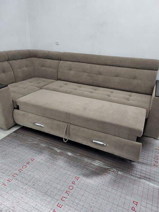 Продам диван угловой