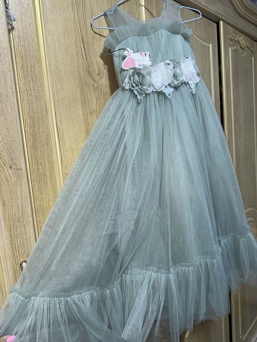 Платье для девочек нарядное, для фотосессии или дня дня рождения.