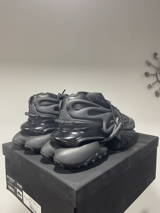 Balmain Unicorn Triple Black