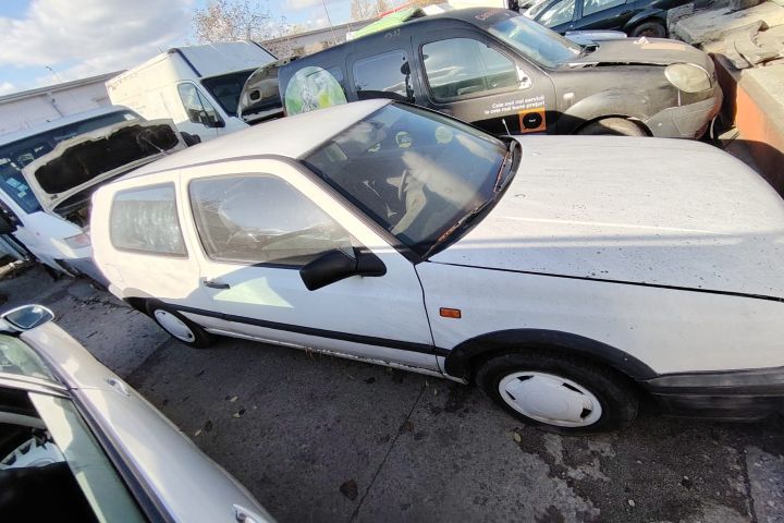 Bara spate Volkswagen VW Golf 1995 1.4 4MT (60 hp)