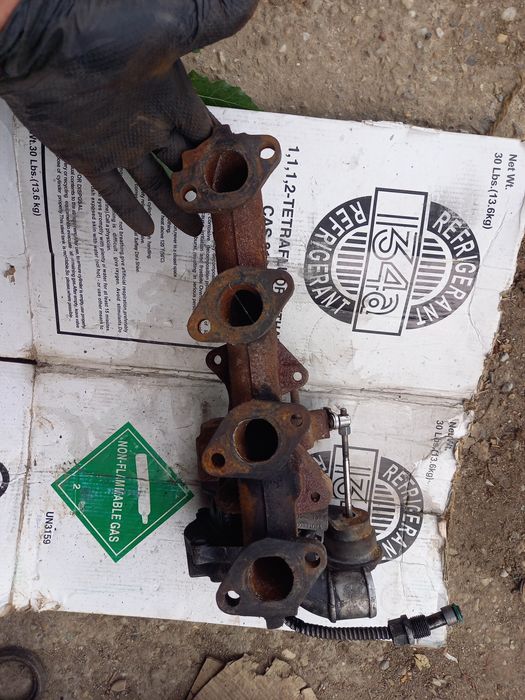 Turbina cu galerie evacuare 1.5dci Dacia Renault Logan Sandero defecta