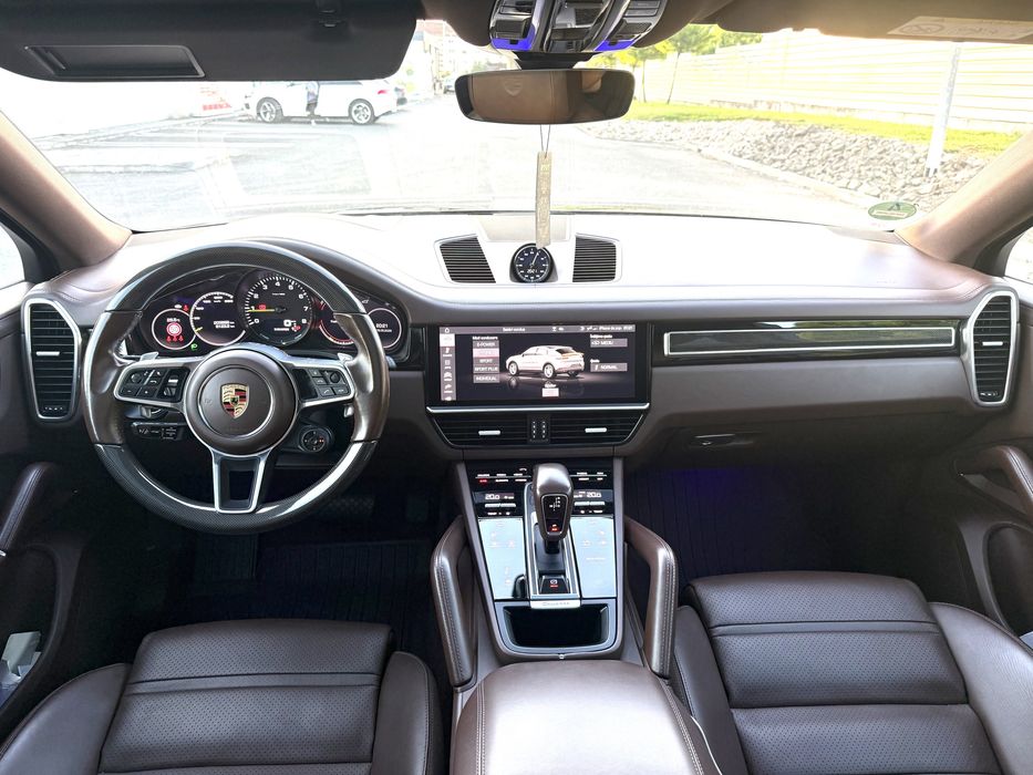 Porsche cayenne coupe hybrid 462 cp 2021