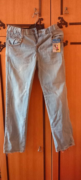 Чисто нови дънки за деца 12лв.бройката