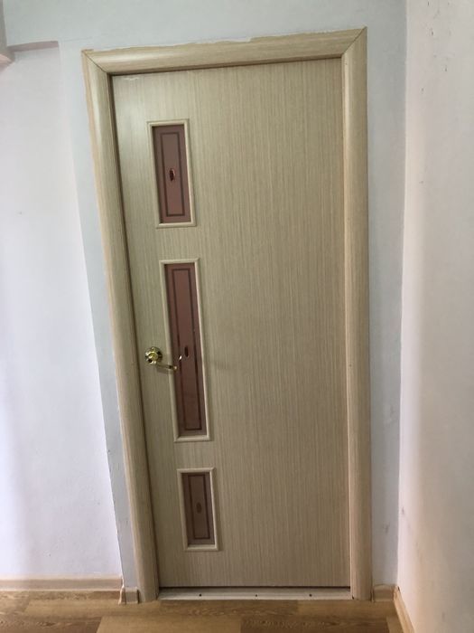 Двери прихожая диван и сплит