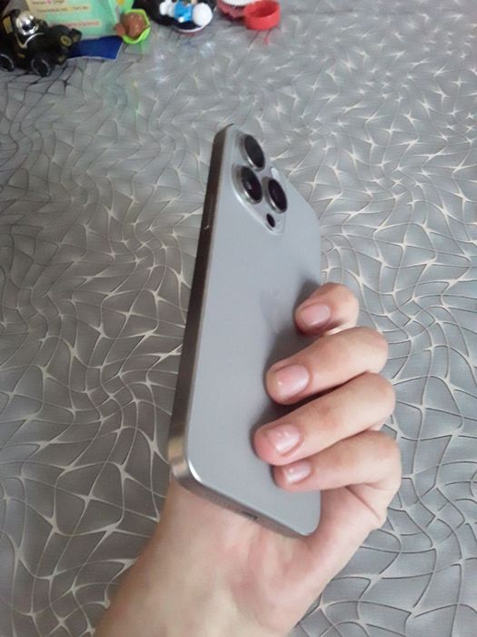 iPhone 15 pro max новый