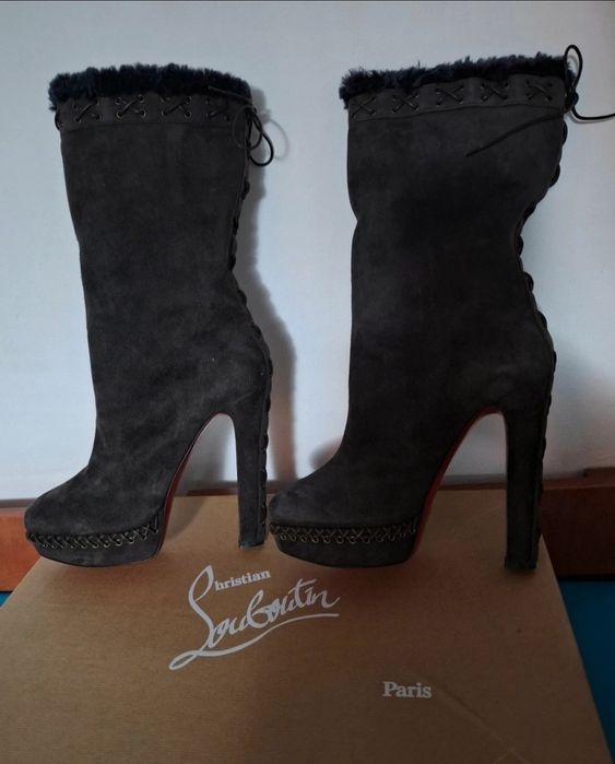 Cizme Christian Louboutin lungi cu toc gros din piele întoarsă