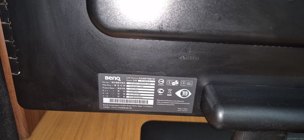Monitor LCD Benq Full HD V2210 Eco 21.5"/55.88cm timp de raspuns 5 ms