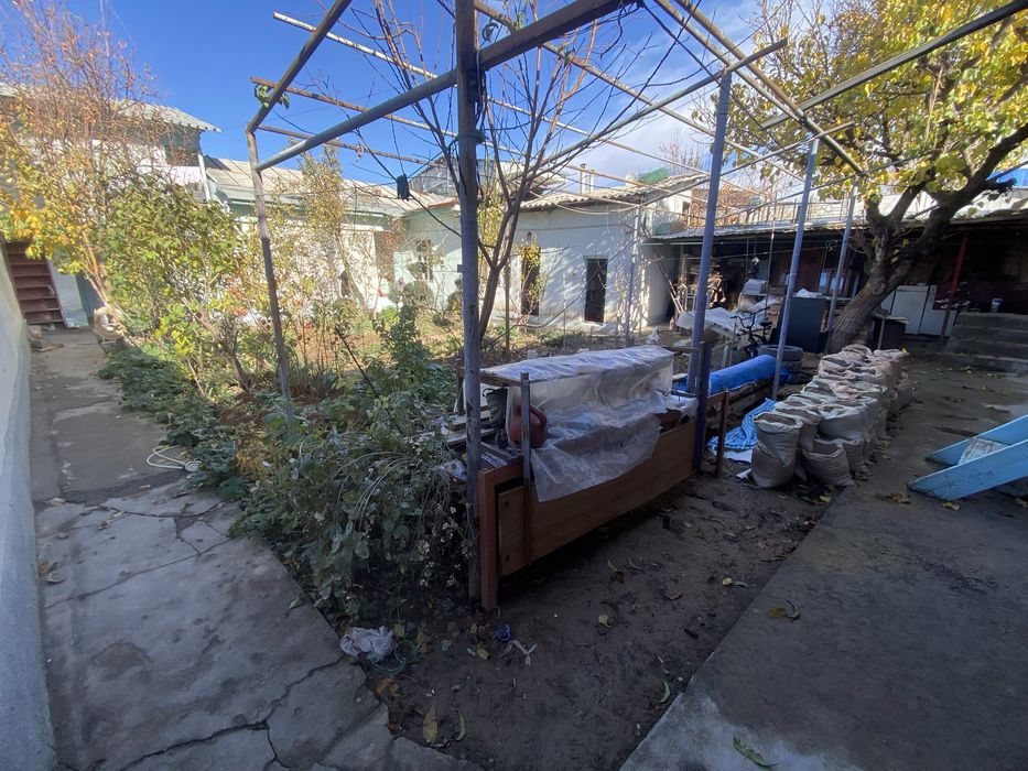 Тахтапул Дом 1 этажное 4.7 сотих 10 комнат