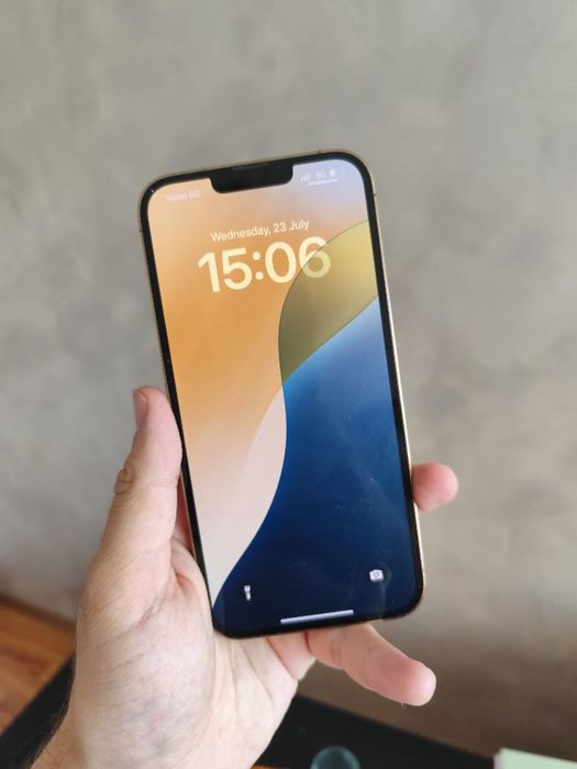 iPhone 13 Pro Max Gold 256GB + Apple Watch Series 8 Midnight + Airpods